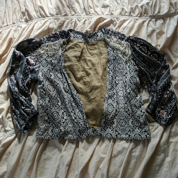 Gorgeous! Gimmicks Fringe Top - Picture 2 of 4